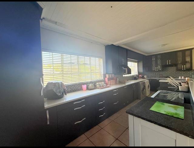 3 BEDROOM HOUSE FOR SALE IN VANDERBIJLPARK CW 5